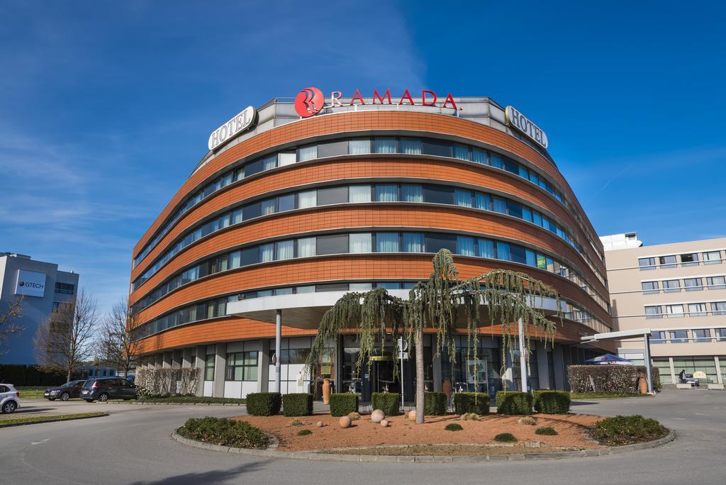 Hotel Ramada Graz Unterpremstaetten Exterior photo